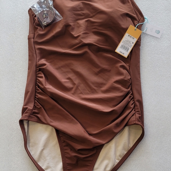 Swimsuit - Picture 5 of 5